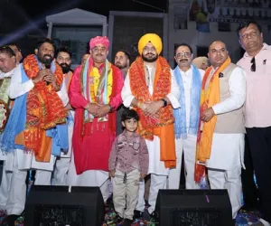 ਭਗਵਾਨ ਵਾਲਮੀਕਿ ਜੀ ਦੀ ਸ਼ੋਭਾ ਯਾਤਰਾ ਵਿੱਚ ਕੈਬਨਿਟ ਮੰਤਰੀ ਤਰੁਨਪ੍ਰੀਤ ਸਿੰਘ ਸੌਂਦ ਨੇ ਕੀਤੀ ਸ਼ਿਰਕਤ, ਸ਼ਰਧਾ ਨਾਲ ਕੀਤਾ ਨਮਨ