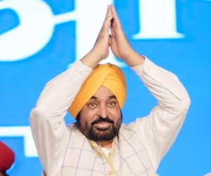 ਮੁੱਖ ਮੰਤਰੀ ਭਗਵੰਤ ਸਿੰਘ ਮਾਨ ਨੇ ਪੰਜਾਬ ਦੀਆਂ ਔਰਤਾਂ ਦੇ ਖਾਤਿਆਂ ਵਿੱਚ ਇੱਕ ਵਾਰ ਫਿਰ ਪਾਈ ਸਨਮਾਨ ਰਾਸ਼ੀ