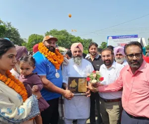 ਏਸ਼ੀਅਨ ਗੇਮਜ਼ ’ਚ ਲਗਾਤਾਰ ਤੀਜਾ ਤਗ਼ਮਾ ਜਿੱਤ ਕੇ ਪਟਿਆਲਾ ਪਰਤੇ ਉਲੰਪੀਅਨ ਤੇਜਿੰਦਰਪਾਲ ਸਿੰਘ ਤੂਰ ਦਾ ਭਰਵਾਂ ਸਵਾਗਤ