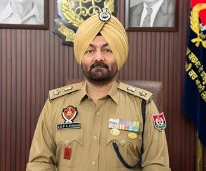 ਡਿਊਟੀ ਵਿੱਚ ਕੋਤਾਹੀ ਵਰਤਣ 'ਤੇ ਚੌਕੀ ਇੰਚਾਰਜ ਜੋੜੇਪੁਲ ਸਮੇਤ ਇੱਕ ਸਹਾਇਕ ਥਾਣੇਦਾਰ ਮੁਅੱਤਲ
