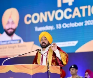 ਸਾਡਾ ਟੀਚਾ ਮਿਆਰੀ ਸਿੱਖਿਆ ਰਾਹੀਂ ਬੱਚਿਆਂ ਨੂੰ ਆਪਣੇ ਪੈਰਾਂ `ਤੇ ਖੜ੍ਹੇ ਹੋਣ ਦੇ ਸਮਰੱਥ ਬਣਾਉਣਾ ਹੈ: ਮੁੱਖ ਮੰਤਰੀ ਭਗਵੰਤ ਸਿੰਘ ਮਾਨ