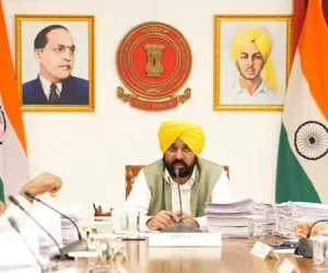 ਮੁੱਖ ਮੰਤਰੀ ਭਗਵੰਤ ਸਿੰਘ ਮਾਨ ਦੀ ਅਗਵਾਈ ਹੇਠ ਪੰਜਾਬ ਕੈਬਨਿਟ ਵੱਲੋਂ ਪਟਵਾਰੀਆਂ ਅਤੇ ਕਾਨੂੰਨਗੋਆਂ ਨੂੰ ਵੱਡੀ ਰਾਹਤ