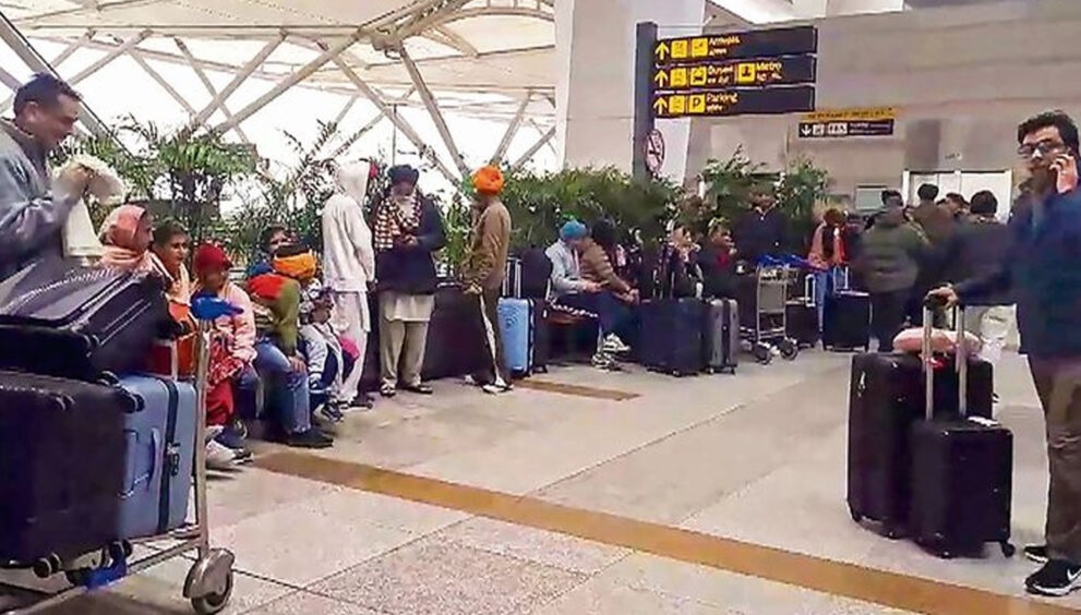 Delhi-Airport-Fog-991x564