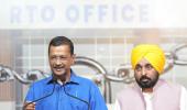 ਅਰਵਿੰਦ ਕੇਜਰੀਵਾਲ ਦੀ ਮੌਜੂਦਗੀ ਵਿੱਚ ਸੀ.ਐਮ. ਮਾਨ ਨੇ ਆਰ.ਟੀ.ਓ. ਦਫ਼ਤਰ ‘ਤੇ ਲਾਇਆ ਤਾਲਾ, ਹੁਣ 1076 ਡਾਇਲ ਕਰਨ ‘ਤੇ ਘਰ ਆ ਕੇ ਕੰਮ ਕਰਨਗੇ ਆਰ.ਟੀ.ਓ. ਕਰਮਚਾਰੀ