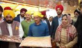 ਮੁੱਖ ਮੰਤਰੀ ਭਗਵੰਤ ਸਿੰਘ ਮਾਨ ਅਤੇ ਅਰਵਿੰਦ ਕੇਜਰੀਵਾਲ ਨੇ ਗੁਰਦੁਆਰਾ ਤਖ਼ਤ ਸ੍ਰੀ ਕੇਸਗੜ੍ਹ ਸਾਹਿਬ, ਗੁਰਦੁਆਰਾ ਸੀਸ ਗੰਜ ਸਾਹਿਬ ਅਤੇ ਗੁਰਦੁਆਰਾ ਭੋਰਾ ਸਾਹਿਬ ਵਿਖੇ ਮੱਥਾ ਟੇਕਿਆ