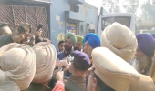 ਪੰਜਾਬ ਵਿੱਚ ਰੇਲਵੇ ਪਟੜੀਆਂ 'ਤੇ ਕਿਸਾਨਾਂ ਦੀ ਪੁਲਿਸ ਨਾਲ ਝੜਪ, ਸਟੇਸ਼ਨ ਪਹੁੰਚਣ ਤੋਂ ਪਹਿਲਾਂ ਹੀ ਕਿਸਾਨ ਡਿਟੇਨ 