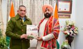 ਉੱਤਰਾਖੰਡ ਦੇ ਰਾਜਪਾਲ ਵੱਲੋਂ ਵੀਰ ਬਾਲ ਦਿਵਸ 2025 ਨੂੰ ਸਮਰਪਿਤ ਰਾਜ ਸੂਚਨਾ ਕਮਿਸ਼ਨਰ ਹਰਪ੍ਰੀਤ ਸੰਧੂ ਦੀ ਸਾਹਿਤਕ ਚਿੱਤਰਕਾਰੀ ਰਚਨਾ ਲਾਂਚ