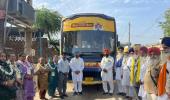 ਮੁੱਖ ਮੰਤਰੀ ਤੀਰਥ ਯਾਤਰਾ ਤਹਿਤ ਪਿੰਡ ਚੰਦਬਾਜਾ ਤੋਂ ਸ਼ਰਧਾਲੂਆਂ ਦੀ ਬੱਸ ਧਾਰਮਿਕ ਅਸਥਾਨਾਂ ਲਈ ਰਵਾਨਾ
