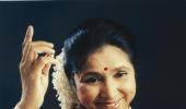 82 ਸਾਲਾਂ ਦਾ ਗਾਇਕੀ ਸਫ਼ਰ, 20 ਭਾਸ਼ਾਵਾਂ 'ਚ 12,000 ਗੀਤ: ਆਸ਼ਾ ਭੌਂਸਲੇ ਦੀ ਅਦੁੱਤੀ ਪ੍ਰਾਪਤੀ