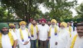 ਬੇਅਦਬੀ ਵਿਰੋਧੀ ਸਖ਼ਤ ਕਾਨੂੰਨ ਤੋਂ ਪ੍ਰਭਾਵਿਤ ਹੋ ਕੇ ਅਕਾਲੀ ਦਲ ਅਤੇ ਕਾਂਗਰਸ ਦੇ ਸੈਂਕੜੇ ਆਗੂ ਤੇ ਵਰਕਰ 'ਆਪ' ਵਿੱਚ ਸ਼ਾਮਲ