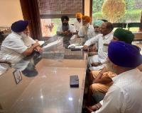 ਅਮਰੀਕਾ ਟਰੱਕ ਹਾਦਸੇ ਚ ਫਸੇ ਜਸ਼ਨਪ੍ਰੀਤ ਸਿੰਘ ਦੇ ਪਰਿਵਾਰ ਨੂੰ ਮਿਲੇ ਸੁਖਬੀਰ ਬਾਦਲ