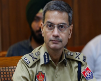 ਪੰਜਾਬ ਪੁਲਿਸ ਨੇ ਅੱਤਵਾਦੀ ਪੰਨੂ ਦੇ ਤਿੰਨ ਗੁਰਗੇ ਕੀਤੇ ਗ੍ਰਿਫ਼ਤਾਰ ; ਬਠਿੰਡਾ ਦੇ ਸਕੂਲਾਂ ਵਿੱਚ ਲਿਖੇ ਖਾਲਿਸਤਾਨੀ ਨਾਅਰੇ