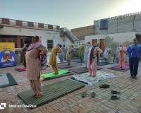 58 ਯੋਗਾਂ ਟ੍ਰੇਨਰਾਂ ਵੱਲੋਂ ਜ਼ਿਲ੍ਹੇ ਵਿੱਚ ਰੋਜ਼ਾਨਾ ਲਗਾਈਆਂ ਜਾ ਰਹੀਆਂ ਹਨ 231 ਯੋਗ ਕਲਾਸਾਂ:  ਡਿਪਟੀ ਕਮਿਸ਼ਨਰ