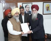 ਪੰਜਾਬ ਵਿਧਾਨ ਸਭਾ ਸਪੀਕਰ ਨੇ ਨਵੇਂ ਚੁਣੇ ਵਿਧਾਇਕ ਹਰਮੀਤ ਸਿੰਘ ਸੰਧੂ ਨੂੰ ਸਹੁੰ ਚੁਕਾਈ