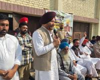 ਵਿਧਾਇਕ ਕਾਕਾ ਬਰਾੜ ਨੇ ਵੱਖ-ਵੱਖ ਪਿੰਡਾਂ ’ਚ ਘਰਾਂ ਦੇ ਨੁਕਸਾਨ ਸਬੰਧੀ ਮੁਆਵਜੇ ਅਧੀਨ 270 ਲਾਭਪਾਤਰੀਆਂ ਨੂੰ ਜਾਰੀ ਕੀਤੇ ਸੈਕਸ਼ਨ ਲੈਟਰ