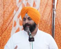 700.65 ਲੱਖ ਦੀ ਲਾਗਤ ਨਾਲ 18 ਫੁੱਟ ਬਣਨ ਵਾਲੀ ਸੜਕ ਦਾ ਕੈਬਨਿਟ ਮੰਤਰੀ ਹਰਜੋਤ ਸਿੰਘ ਬੈਂਸ ਨੇ ਰੱਖਿਆ ਨੀਂਹ ਪੱਥਰ