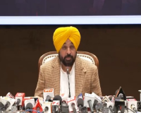 ਪੰਜਾਬ ਦੇ  ਮੁੱਖ ਮੰਤਰੀ ਭਗਵੰਤ ਮਾਨ ਵਿਦੇਸ਼ ਦੌਰੇ ਤੋਂ ਪਰਤੇ ਵਾਪਸ , ਚੰਡੀਗੜ੍ਹ ਚ ਕੀਤੀ ਪ੍ਰੈੱਸ ਕਾਨਫ਼ਰੰਸ 