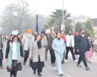 ਨਸ਼ਿਆਂ ਵਿਰੁੱਧ ਜਾਗਰੂਕਤਾ ਰੈਲੀ ਨੂੰ ਜ਼ਿਲ੍ਹਾ ਤੇ ਸੈਸ਼ਨ ਜੱਜ ਮਨਜੋਤ ਕੌਰ ਨੇ ਹਰੀ ਝੰਡੀ ਦੇ ਕੇ ਕੀਤਾ ਰਵਾਨਾ