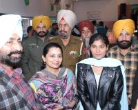 ਕੁਲਰੀਆਂ ਦੀ ਅਮਨਜੀਤ ਕੌਰ ਨੌਜਵਾਨਾਂ ਲਈ ਬਣੀ ਮਿਸਾਲ, ਫੁੱਲਾਂ ਦੀ ਖੇਤੀ ਨੇ ਮਹਿਕਾਈ ਆਰਥਿਕਤਾ