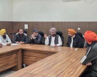 ਚੇਅਰਮੈਨ ਦਲਵੀਰ ਸਿੰਘ ਢਿੱਲੋਂ ਵੱਲੋਂ ਜ਼ਿਲ੍ਹਾ ਪ੍ਰੀਸ਼ਦ ਤੇ ਪੰਚਾਇਤ ਸੰਮਤੀ ਚੋਣਾਂ ਸਬੰਧੀ ਵਲੰਟੀਅਰਜ਼ ਨਾਲ ਬੈਠਕ