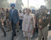 ਸ਼ਹੀਦ ਸੈਨਿਕਾਂ ਦੀ ਕੁਰਬਾਨੀਆਂ ਨੂੰ ਕਦੇ ਭੁਲਾਇਆ ਨਹੀਂ ਜਾ ਸਕਦਾ, ਵਿਕਟਰੀ ਪਰੇਡ ਇਕ ਅਨੋਖਾ ਅਹਿਸਾਸ -ਡਿਪਟੀ ਕਮਿਸ਼ਨਰ