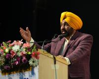 ਟਰਾਂਸਪੋਰਟ ਖੇਤਰ ਵਿੱਚ ਵੱਡੀਆਂ ਕੰਪਨੀਆਂ ਦੀ ਇਜਾਰੇਦਾਰੀ ਖ਼ਤਮ ਕਰਨ ਲਈ ਮੁੱਖ ਮੰਤਰੀ ਦਾ ਵੱਡਾ ਕਦਮ, ‘ਰੋਜ਼ਗਾਰ ਕ੍ਰਾਂਤੀ ਯੋਜਨਾ’ ਅਧੀਨ ਬੇਰੋਜ਼ਗਾਰ ਨੌਜਵਾਨਾਂ ਨੂੰ 505 ਮਿੰਨੀ ਬੱਸ ਪਰਮਿਟ ਸੌਂਪੇ