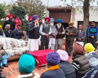 ਸਪੀਕਰ ਸ.ਸੰਧਵਾਂ ਵੱਲੋਂ ਪਿੰਡ ਮੋੜ ਵਿਖੇ ਸਰਪੰਚਾਂ/ ਪੰਚਾਂ,ਪਾਰਟੀ ਵਰਕਰਾਂ ਨਾਲ ਮੀਟਿੰਗ 