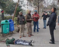 ਲੁਧਿਆਣਾ 'ਚ ਦਿਨ-ਦਿਹਾੜੇ ਨੌਜਵਾਨ ਦਾ ਕਤਲ, ਨਾਲ ਮੌਜੂਦ ਔਰਤਾਂ 'ਤੇ ਸ਼ੱਕ ਦੀ ਸੂਈ; ਪੁਲਿਸ ਜਾਂਚ ਸ਼ੁਰੂ