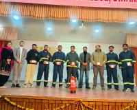 'ਯੁਵਾ ਆਪਦਾ ਮਿੱਤਰ' ਟ੍ਰੇਨਿੰਗ ਪ੍ਰੋਗਰਾਮ ਦੇ ਤੀਜੇ ਦਿਨ ਵਲੰਟੀਅਰਾਂ ਨੂੰ ਅੱਗ ਬੁਝਾਉਣ ਦੇ ਵੱਖ-ਵੱਖ ਤਰੀਕਿਆਂ ਦੀ ਜਾਣਕਾਰੀ ਦਿੱਤੀ