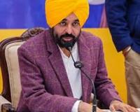 ਮੁੱਖ ਮੰਤਰੀ ਭਗਵੰਤ ਸਿੰਘ ਮਾਨ ਨੇ ਕੇਂਦਰੀ ਸ਼ਹਿਰੀ ਹਵਾਬਾਜ਼ੀ ਮੰਤਰੀ ਨਾਲ ਕੀਤੀ ਗੱਲ, ਜੰਗ ਪ੍ਰਭਾਵਿਤ ਅਰਬ ਦੇਸ਼ਾਂ ਵਿੱਚ ਫਸੇ ਪੰਜਾਬੀਆਂ ਨੂੰ ਤੁਰੰਤ ਕੱਢਣ ਦੀ ਮੰਗ ਕੀਤੀ