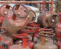 ਲੁਧਿਆਣਾ 'ਚ ਗੈਸ ਸਿਲੰਡਰਾਂ ਦਾ ਵੱਡਾ ਸੰਕਟ: 7-8 ਦਿਨਾਂ ਦੀ ਵੇਟਿੰਗ