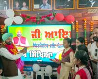 ਵਿਧਾਇਕ ਬੁੱਧ ਰਾਮ ਵੱਲੋਂ ਕੁਲਰੀਆਂ ਦੇ ਸਰਕਾਰੀ ਸਕੂਲ ਵਿਚ ਇੰਟਰਐਕਟਿਵ ਫਲੈਟ ਪੈਨਲ ਦਾ ਉਦਘਾਟਨ