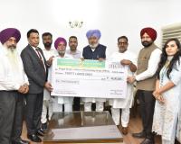 ਟਰਾਂਸਪੋਰਟ ਮੰਤਰੀ ਹਰਪਾਲ ਚੀਮਾ ਵੱਲੋਂ ਮ੍ਰਿਤਕ ਪੀ.ਆਰ.ਟੀ.ਸੀ. ਕੰਡਕਟਰ ਦੇ ਪਰਿਵਾਰ ਨੂੰ 40 ਲੱਖ ਰੁਪਏ ਦਾ ਬੀਮਾ ਚੈੱਕ ਭੇਟ