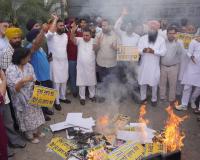 *ਪੰਜਾਬੀ ਇਨ੍ਹਾਂ 'ਗੱਦਾਰ' ਸੰਸਦ ਮੈਂਬਰਾਂ ਨੂੰ ਦੇਣਗੇ ਮੂੰਹਤੋੜ ਜਵਾਬ : 'ਆਪ' ਆਗੂ*