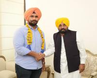 ਮਸ਼ਹੂਰ ਪਹਿਲਵਾਨ ਜੱਸਾ ਪੱਟੀ ਆਪਣੀ ਟੀਮ ਸਮੇਤ ਆਮ ਆਦਮੀ ਪਾਰਟੀ ਵਿੱਚ ਸ਼ਾਮਲ*