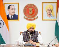 ਮੁੱਖ ਮੰਤਰੀ ਭਗਵੰਤ ਸਿੰਘ ਮਾਨ ਵੱਲੋਂ ਡਿਪਟੀ ਕਮਿਸ਼ਨਰਾਂ ਨੂੰ ਸਮਾਂ ਹੱਦ ਤੋਂ ਪਹਿਲਾਂ ਹੜ੍ਹ ਸੁਰੱਖਿਆ ਕਾਰਜ ਨੇਪਰੇ ਚਾੜ੍ਹਨ ਦੇ ਆਦੇਸ਼; ਕਿਹਾ ਕਿ ਸਰਕਾਰ ਲੋਕਾਂ ਨਾਲ ਮਜ਼ਬੂਤੀ ਨਾਲ ਖੜ੍ਹੀ ਹੈ