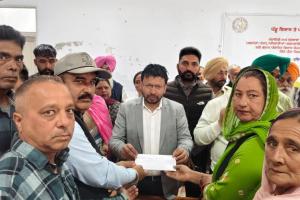 ਕੈਬਨਿਟ ਮੰਤਰੀ ਨੇ ਪੰਚਾਇਤਾਂ ਨੂੰ ਵਿਕਾਸ ਕਾਰਜਾਂ ਲਈ 6.70 ਕਰੋੜ ਦੇ ਚੈੱਕ ਕੀਤੇ ਤਕਸੀਮ