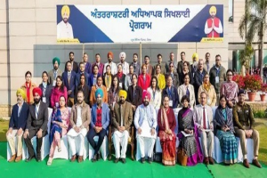 ਵਿਦਿਅਕ ਮਿਆਰਾਂ ਨੂੰ ਉੱਚਾ ਚੁੱਕਣ ਲਈ ਅਧਿਆਪਕਾਂ ਨੂੰ ਵਿਦੇਸ਼ੀ ਸਿਖਲਾਈ