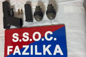 ਫਾਜ਼ਿਲਕਾ ਵਿੱਚ ਸਰਹੱਦ ਪਾਰੋਂ ਹਥਿਆਰਾਂ ਦੀ ਤਸਕਰੀ ਦੇ ਮਾਡਿਊਲ ਦਾ ਪਰਦਾਫਾਸ਼; 2 ਹੈਂਡ-ਗ੍ਰੇਨੇਡ, ਗਲੋਕ ਪਿਸਤੌਲ ਸਮੇਤ ਦੋ ਕਾਬੂ