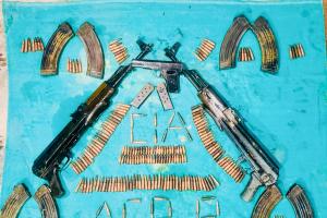 ਅੰਮ੍ਰਿਤਸਰ ਵਿੱਚ ਭਾਰਤ-ਪਾਕਿਸਤਾਨ ਸਰਹੱਦ ਨੇੜਿਓਂ ਦੋ ਏਕੇ -ਸੀਰੀਜ਼ ਅਸਾਲਟ ਰਾਈਫਲਾਂ, ਇੱਕ ਆਧੁਨਿਕ ਪਿਸਤੌਲ ਬਰਾਮਦ