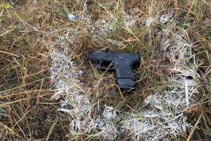 ਬਟਾਲਾ ਦੇ ਮੋਬਾਈਲ ਸਟੋਰ 'ਤੇ ਗੋਲੀਬਾਰੀ: ਗੈਂਗਸਟਰ ਨਿਸ਼ਾਨ ਜੋਰੀਆਂ ਦਾ ਮੁੱਖ ਸਾਥੀ ਸੰਖੇਪ ਗੋਲੀਬਾਰੀ ਉਪਰੰਤ ਗ੍ਰਿਫ਼ਤਾਰ; ਗਲੌਕ ਪਿਸਤੌਲ ਬਰਾਮਦ