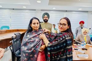 ਸ਼ਹੀਦ ਸੈਨਿਕਾਂ ਦੇ ਪਰਿਵਾਰਾਂ ਦੀਆਂ ਮੁਸ਼ਕਿਲਾਂ ਦਾ ਹੱਲ ਪਹਿਲ ਦੇ ਆਧਾਰ 'ਤੇ ਕੀਤਾ ਜਾਵੇਗਾ-ਡਿਪਟੀ ਕਮਿਸ਼ਨਰ