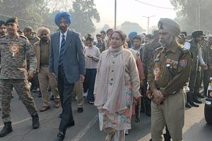 ਸ਼ਹੀਦ ਸੈਨਿਕਾਂ ਦੀ ਕੁਰਬਾਨੀਆਂ ਨੂੰ ਕਦੇ ਭੁਲਾਇਆ ਨਹੀਂ ਜਾ ਸਕਦਾ, ਵਿਕਟਰੀ ਪਰੇਡ ਇਕ ਅਨੋਖਾ ਅਹਿਸਾਸ -ਡਿਪਟੀ ਕਮਿਸ਼ਨਰ