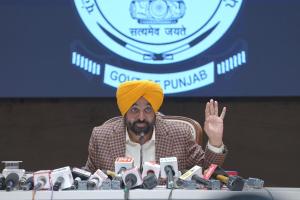 ਮੁੱਖ ਮੰਤਰੀ ਭਗਵੰਤ ਸਿੰਘ ਮਾਨ ਨੇ ਸ਼੍ਰੋਮਣੀ ਕਮੇਟੀ ਅਤੇ ਅਕਾਲੀ ਦਲ ਨੂੰ ਸ੍ਰੀ ਅਕਾਲ ਤਖ਼ਤ ਸਾਹਿਬ ਅਤੇ ਪੰਥ ਨੂੰ ਆਪਣੇ ਮਾੜੇ ਕੰਮਾਂ ਦੀ ਢਾਲ ਵਜੋਂ ਵਰਤਣ ਲਈ ਆੜੇ ਹੱਥੀਂ ਲਿਆ