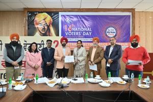 ਜ਼ਿਲ੍ਹਾ ਪ੍ਰਸ਼ਾਸਨ ਫ਼ਿਰੋਜ਼ਪੁਰ ਵੱਲੋਂ 16ਵਾਂ ਰਾਸ਼ਟਰੀ ਵੋਟਰ ਦਿਵਸ ਉਤਸ਼ਾਹ ਨਾਲ ਮਨਾਇਆ ਗਿਆ।