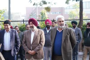 ਲਾਲ ਚੰਦ ਕਟਾਰੂਚੱਕ ਅਨਾਜ ਭਵਨ ਵਿਖੇ ਲੋਹੜੀ ਦੇ ਜਸ਼ਨ ਵਿੱਚ ਸ਼ਾਮਲ ਹੋਏ