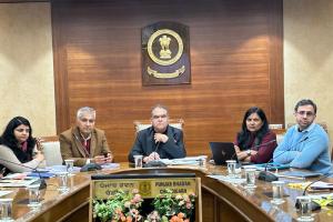 ਮੰਤਰੀ ਅਰੋੜਾ ਨੇ ਨਗਰ ਨਿਗਮ ਕਮਿਸ਼ਨਰਾਂ, ਸ਼ਹਿਰੀ ਵਿਕਾਸ ਦੇ ਏ.ਡੀ.ਸੀ. ਅਤੇ ਸੁਧਾਰ ਟਰੱਸਟਾਂ ਦੇ ਈ.ਓਜ਼ ਨਾਲ ਕੀਤੀ ਮੀਟਿੰਗ, ਸਥਾਨਕ ਸਰਕਾਰਾਂ ਦੇ ਸਾਰੇ ਕਾਰਜਾਂ ਦਾ ਲਿਆ ਜਾਇਜ਼ਾ