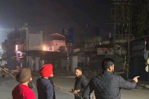 ਵਿਧਾਇਕ ਸ਼ੈਰੀ ਕਲਸੀ ਨੇ ਕਾਰਪੋਰੇਸ਼ਨ ਦਫਤਰ ਦੇ ਸਾਹਮਣੇ ਚੌਂਕ ਨੂੰ ਚੌੜਾ ਕੀਤੇ ਜਾਣ ਅਤੇ ਸੜਕ ਬਣਾਉਣ ਦੇ ਚੱਲ ਰਹੇ ਕੰਮਾਂ ਦਾ ਲਿਆ ਜਾਇਜ਼ਾ