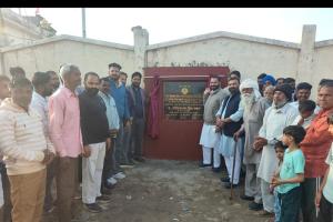 ਵਿਧਾਇਕ ਫਾਜ਼ਿਲਕਾ ਨੇ 5 ਕਰੋੜ 20 ਲੱਖ ਦੀ ਲਾਗਤ ਨਾਲ ਸਾਦਕੀ ਬਾਰਡਰ ਰੋਡ ਤੋਂ ਖਾਣ ਵਾਲਾ ਤੱਕ ਬਣਨ ਵਾਲੀ ਨਵੀ ਸੜਕ ਤੇ ਚੌੜੀ ਸੜਕ ਦਾ  ਨੀਂਹ ਪੱਥਰ ਰੱਖ ਕੇ ਕੰਮ ਸ਼ੁਰੂ ਕਰਵਾਇਆ