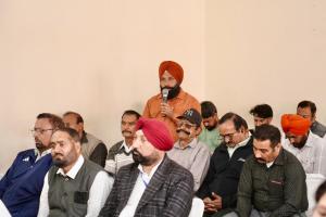 ਪਿੰਡ ਪੱਧਰ 'ਤੇ ਚੌਕਸੀ ਨਾਲ ਨਸ਼ਾ ਤਸਕਰੀ ’ਤੇ ਲੱਗ ਸਕਦੀ ਹੈ ਰੋਕ: ਗੁਲਾਬ ਚੰਦ ਕਟਾਰੀਆ